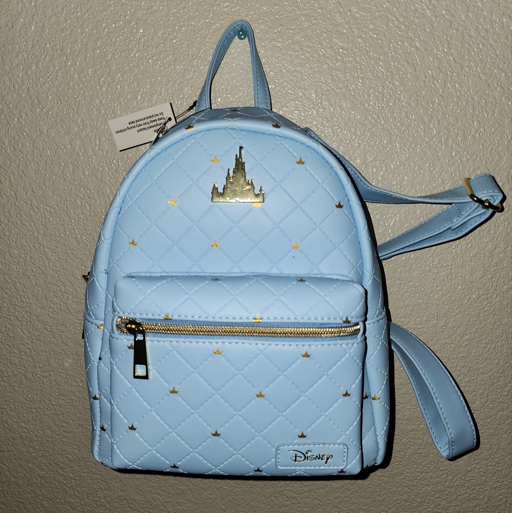 NWT Loungefly Disney Cinderella Castle Faux Quilted Mini backpack - Picture 1 of 2